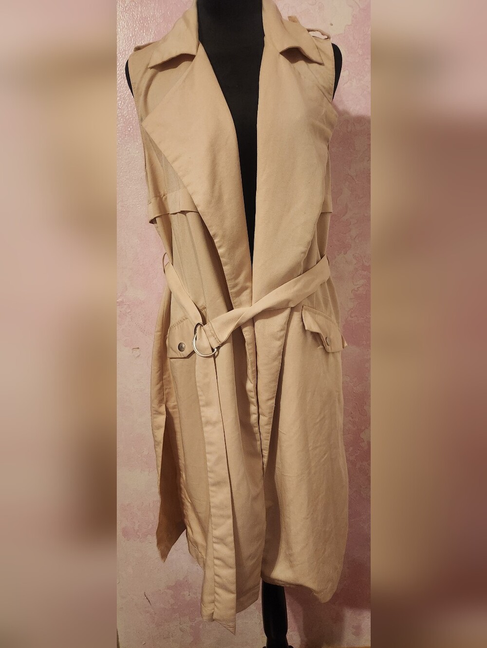 Forever 21 Sleeveless Trench Vest in Beige